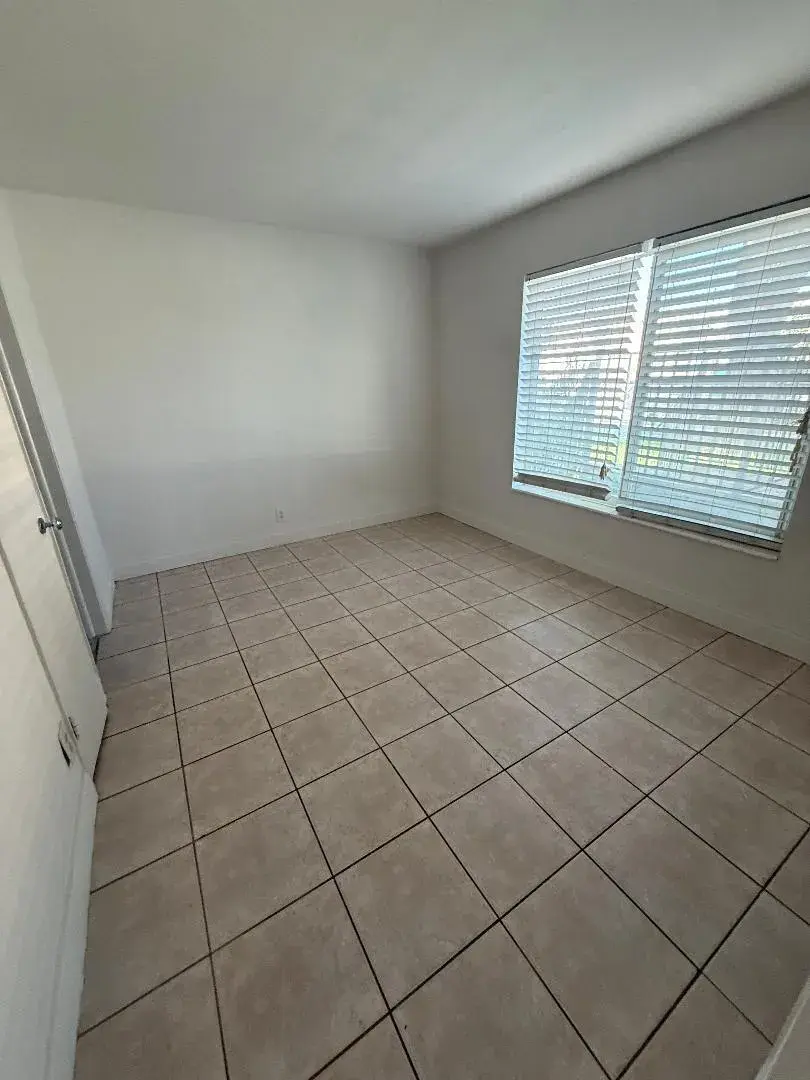 2317 NE 2nd Street # 1, Pompano Beach FL 33062