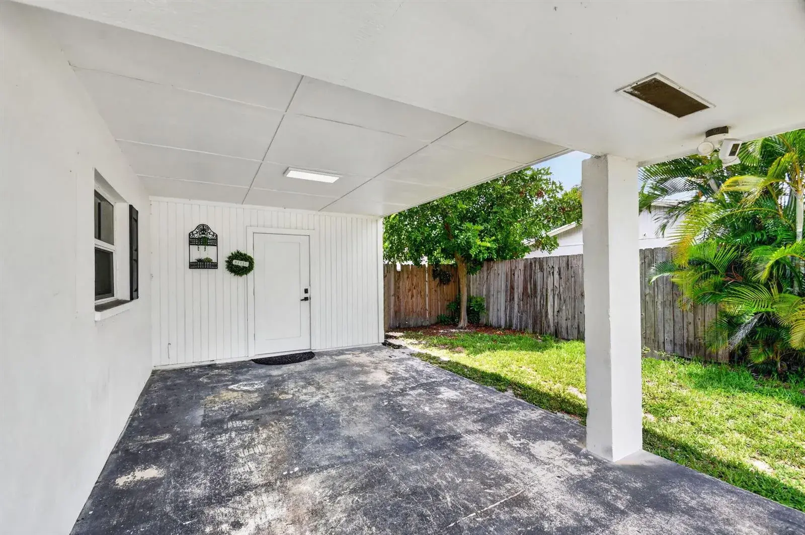 445 Palo Alto Drive, Palm Springs FL 33461