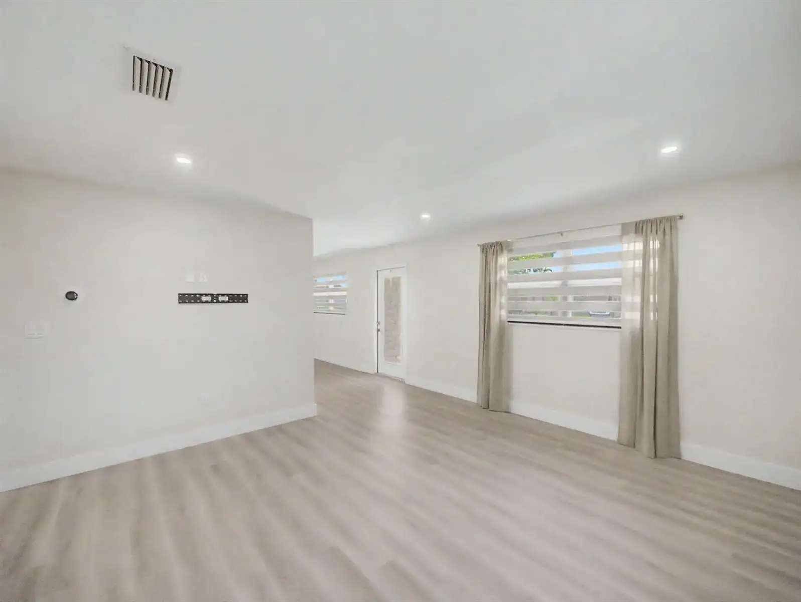 9298 Birmingham Drive, Palm Beach Gardens FL 33410 photo 3