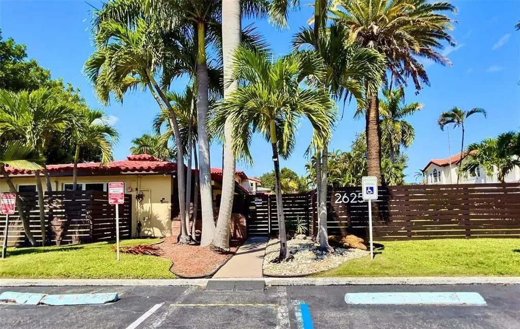 2625 NE 13th Court # 6, Fort Lauderdale FL 33304