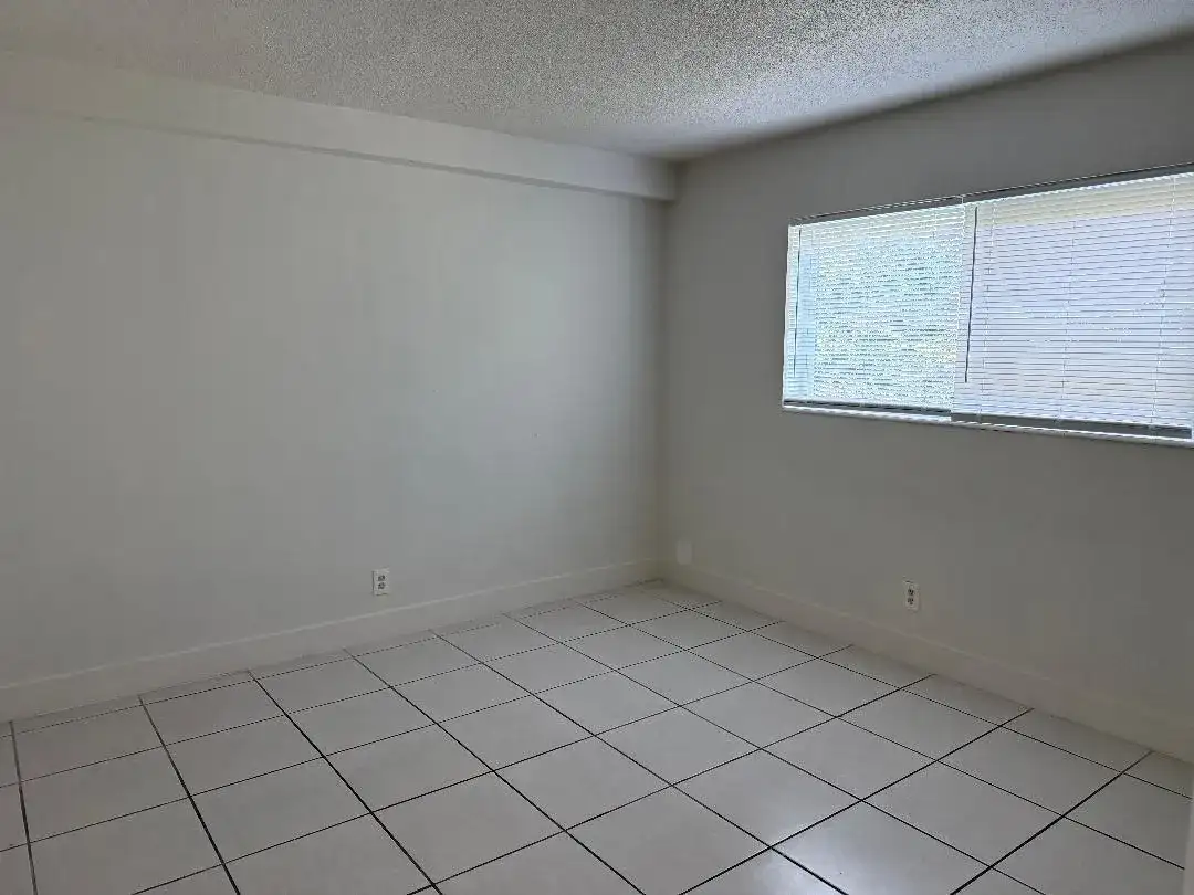 1913 NE 2nd Street # 4, Pompano Beach FL 33060 photo 4