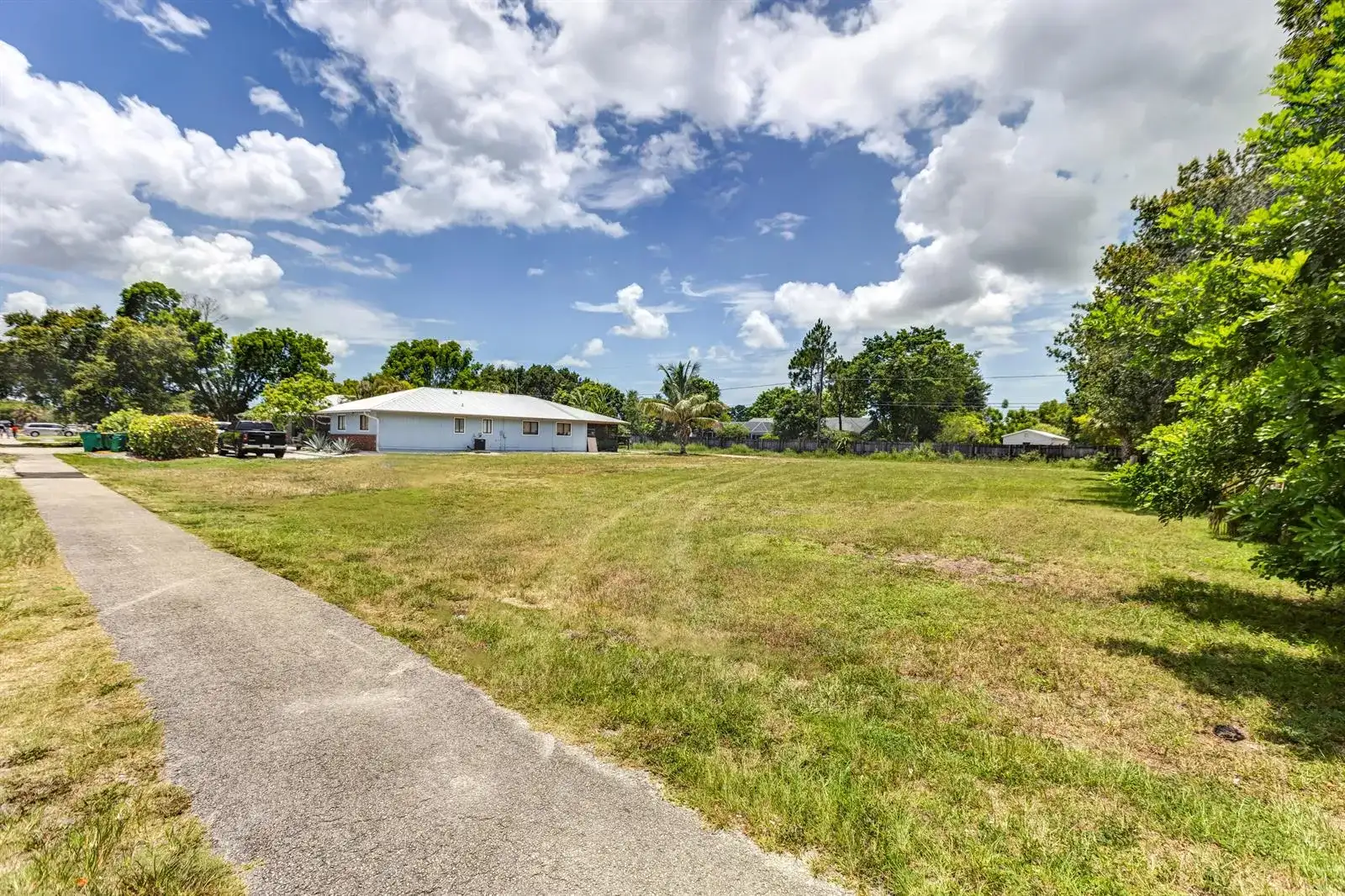 2171 Sunshine Boulevard, Naples FL 34116 photo 2