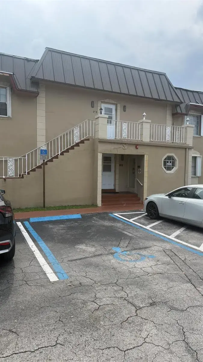 475 SE 8th Street # 214, Deerfield Beach FL 33441