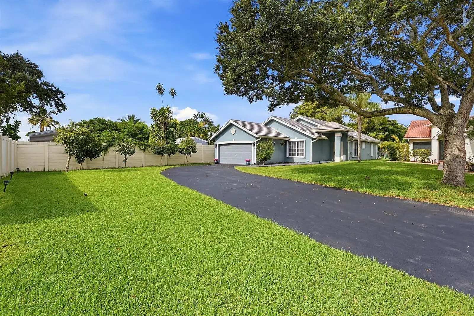 12445 SW 7th Place, Davie FL 33325 photo 5