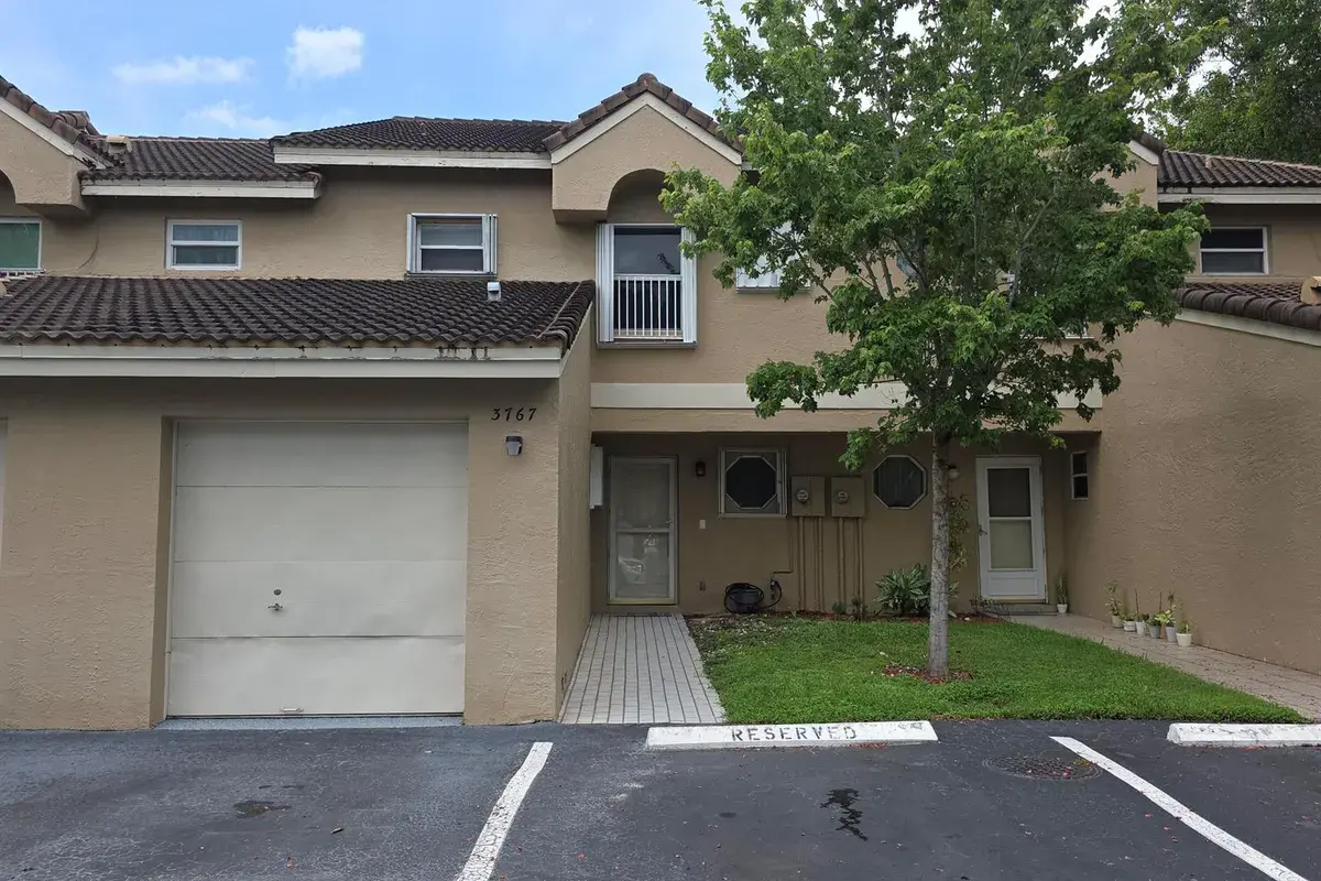 3767 NW 91st Lane, Sunrise FL 33351