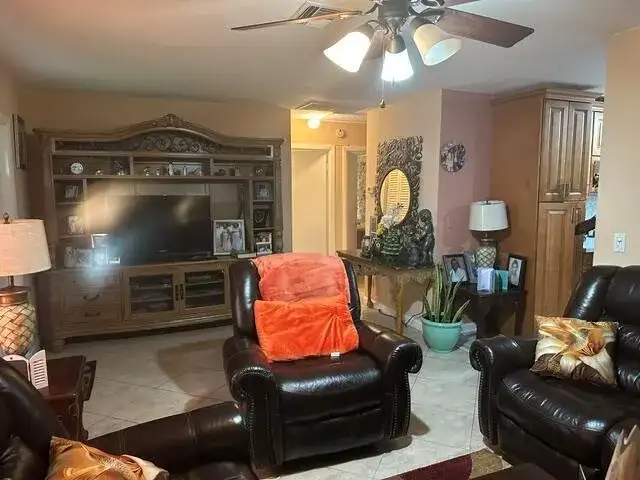 6045 Carthage Circle N, Lake Worth FL 33463 photo 5
