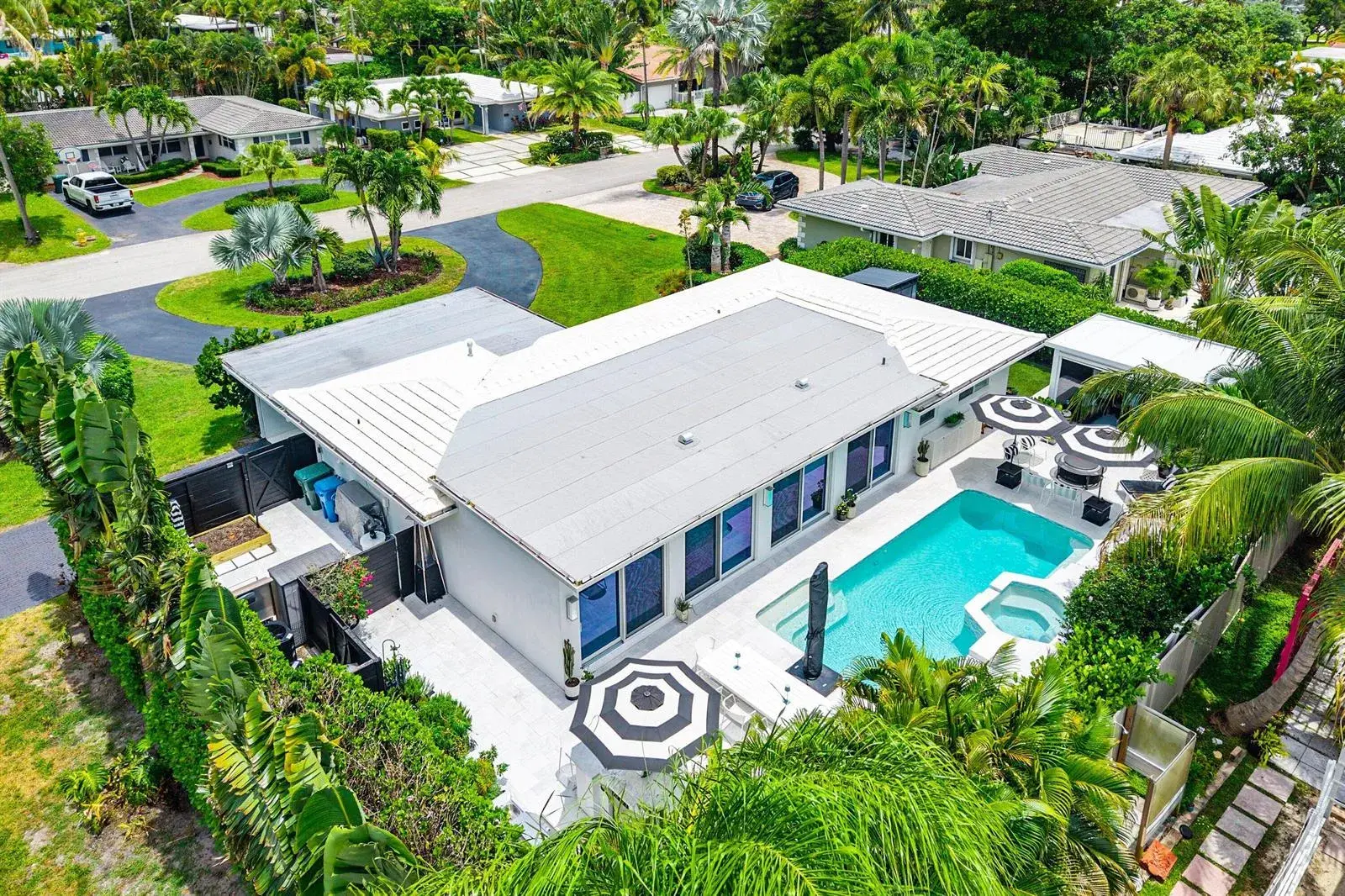 3481 NE 18th Avenue, Oakland Park FL 33306