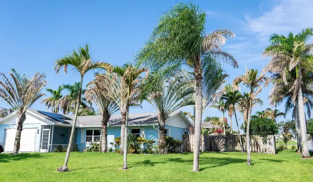 2445 NE 16th Court, Jensen Beach FL 34957 photo 3