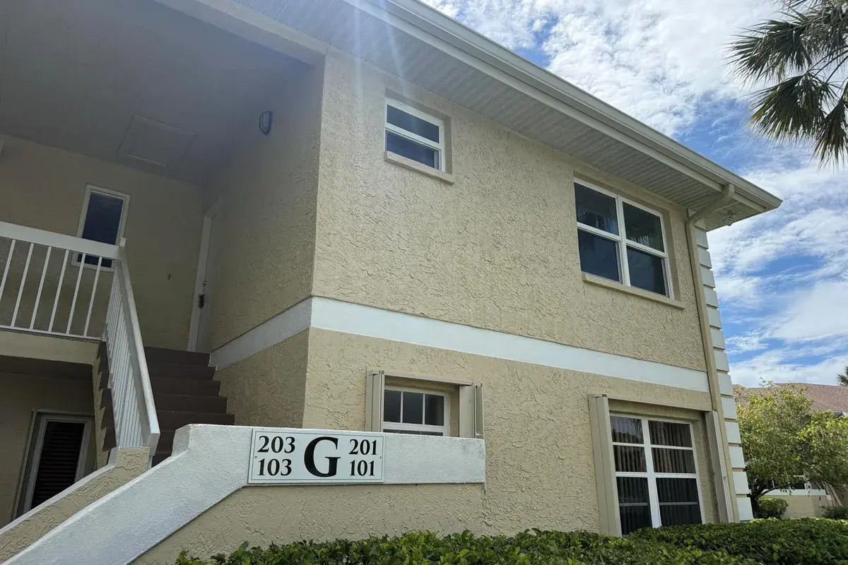 1536 SE Royal Green # 201, Port St. Lucie FL 34952