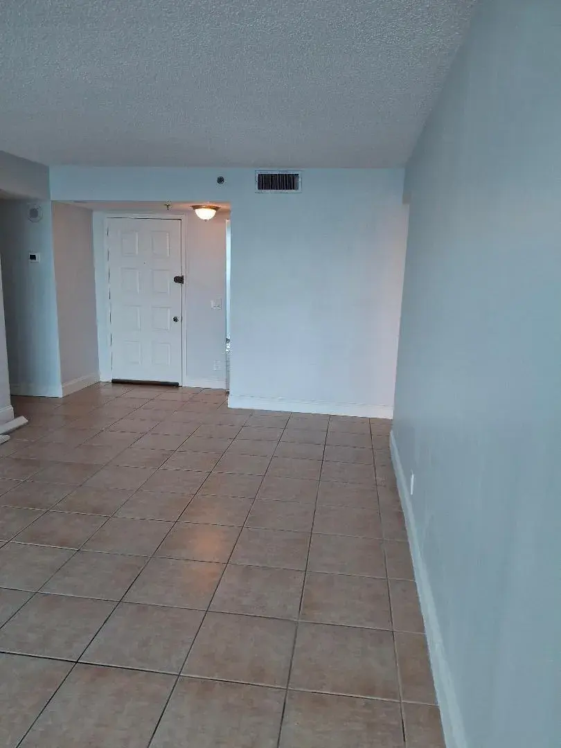 105 Lake Emerald Drive # 406, Oakland Park FL 33309