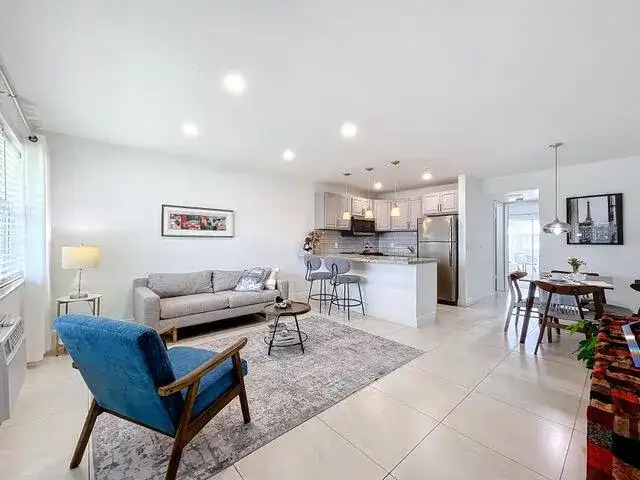 410 Chatham T, West Palm Beach FL 33417 photo 5
