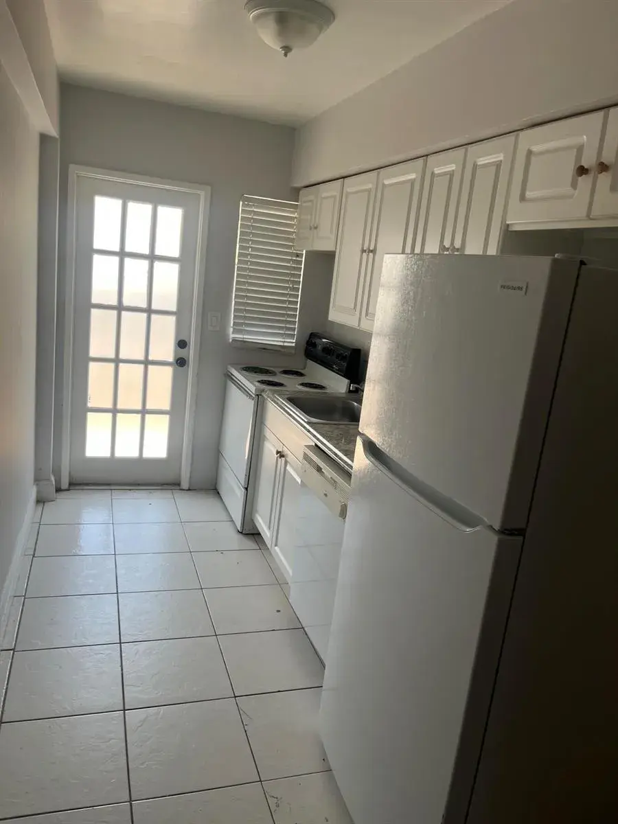 305 S Ocean Boulevard, Pompano Beach FL 33062