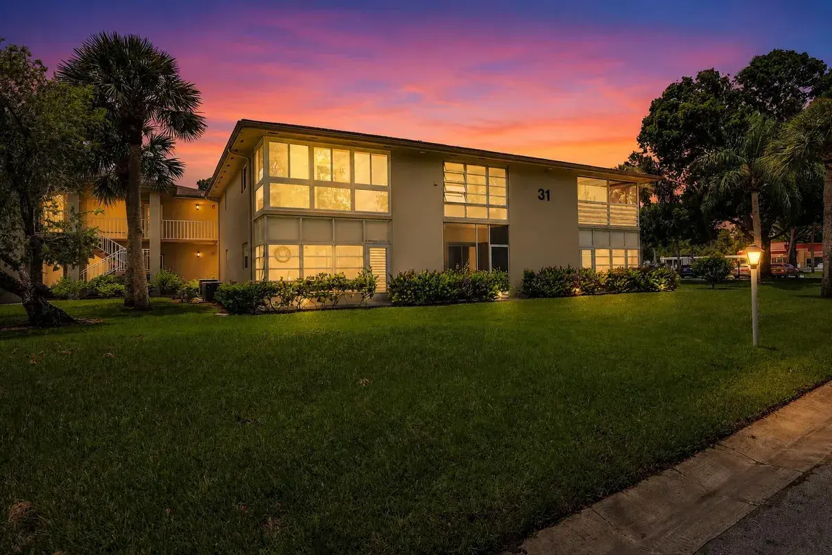 31 Lake Vista Trail # 205, Port St. Lucie FL 34952