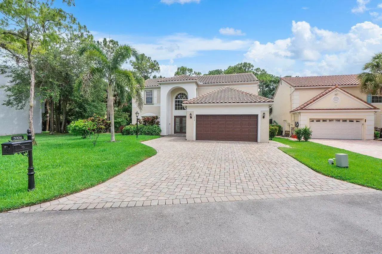 3904 Sanctuary Drive, Coral Springs FL 33065
