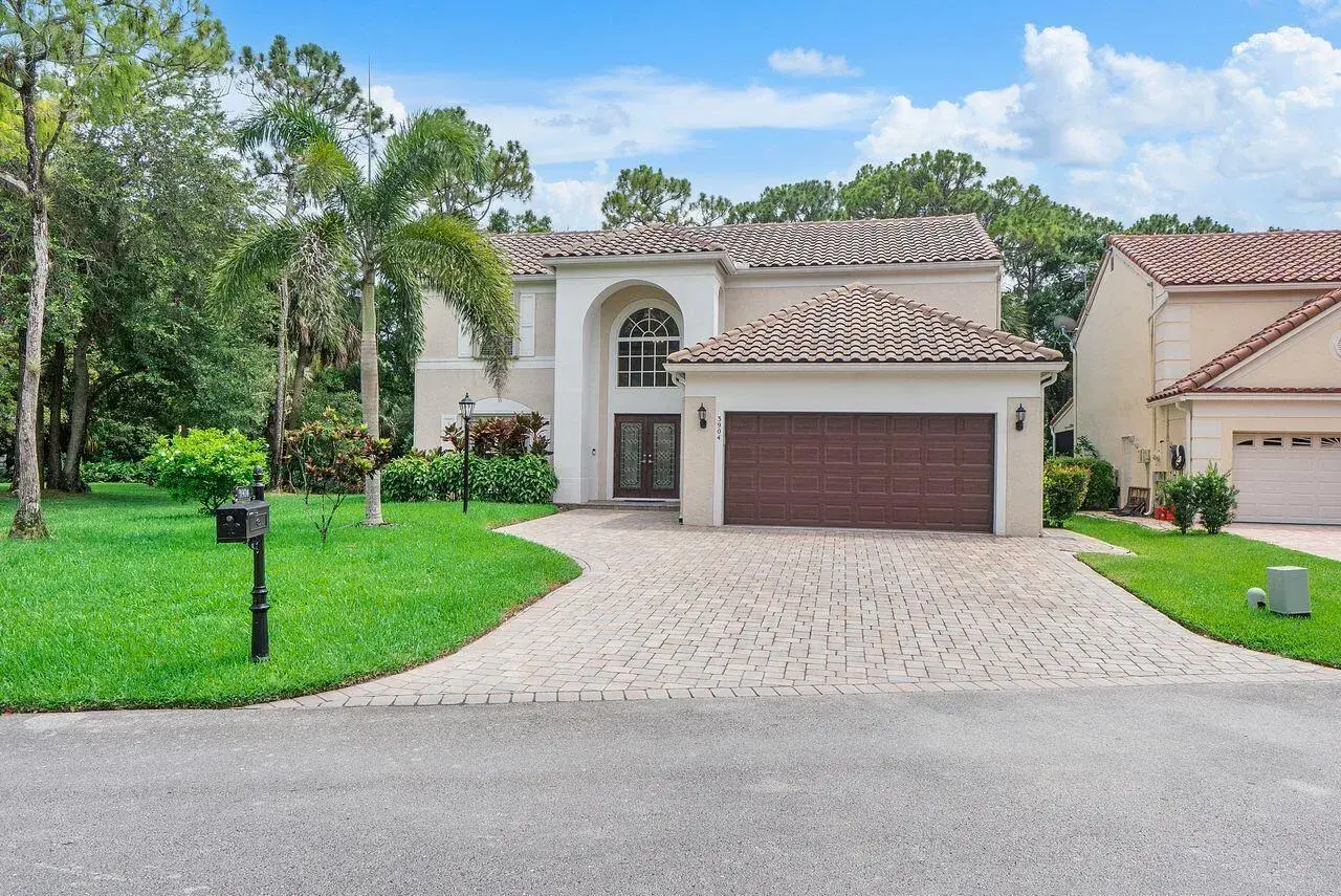 3904 Sanctuary Drive, Coral Springs FL 33065