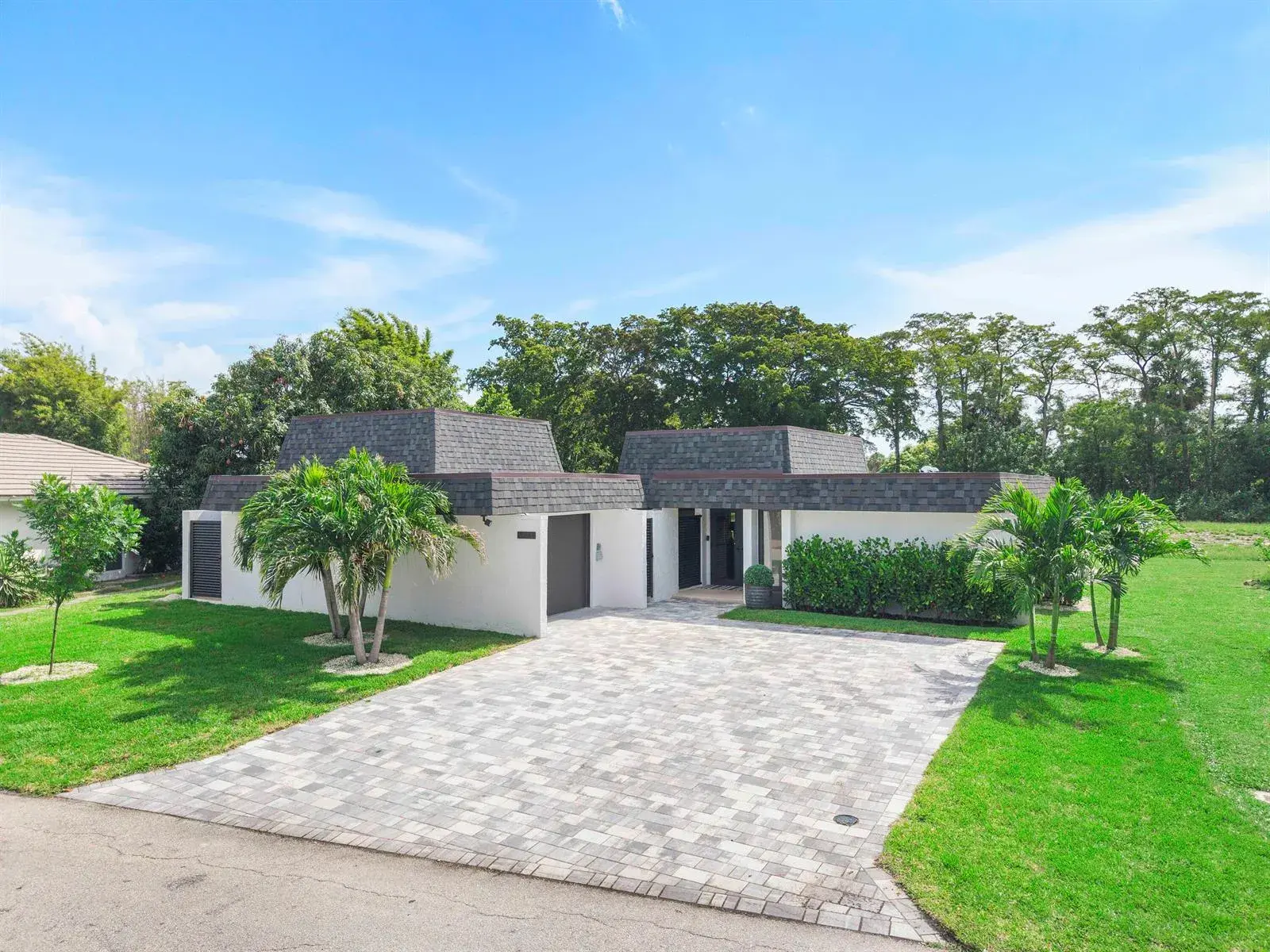 4800 Queen Palm Lane, Tamarac FL 33319