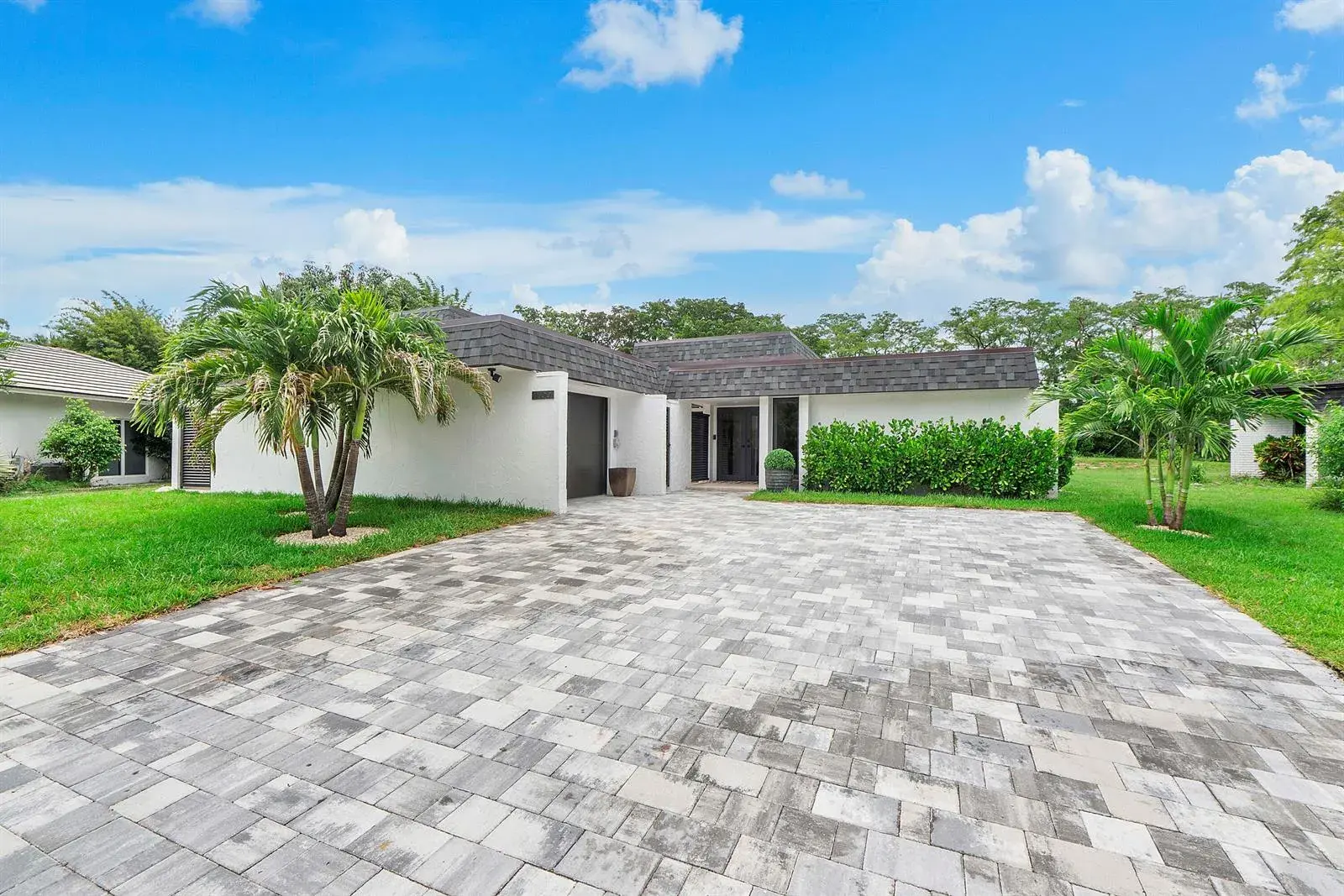 4800 Queen Palm Lane, Tamarac FL 33319