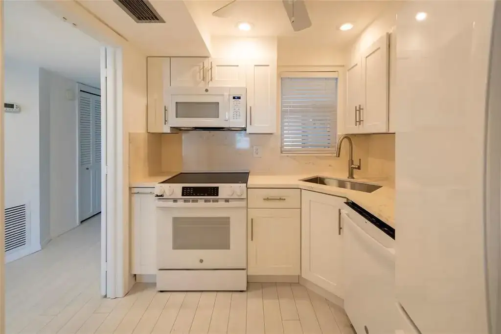 3101 NE 47th Court # 504, Fort Lauderdale FL 33308 photo 5