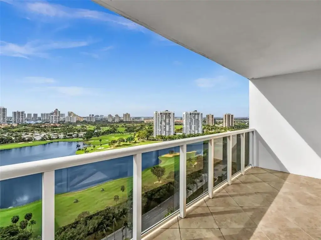 3675 N Country Club Drive # 2405, Aventura FL 33180 photo 2