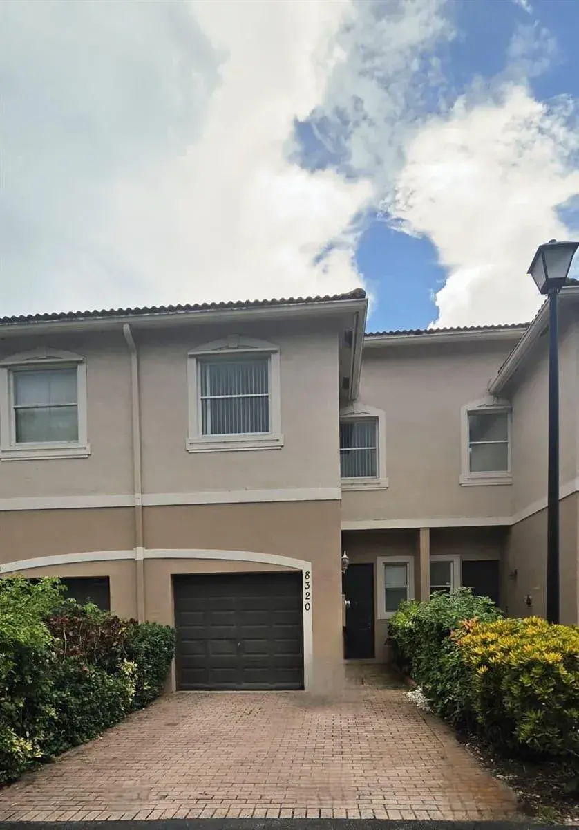 8320 Lagos De Campo Boulevard, Tamarac FL 33321