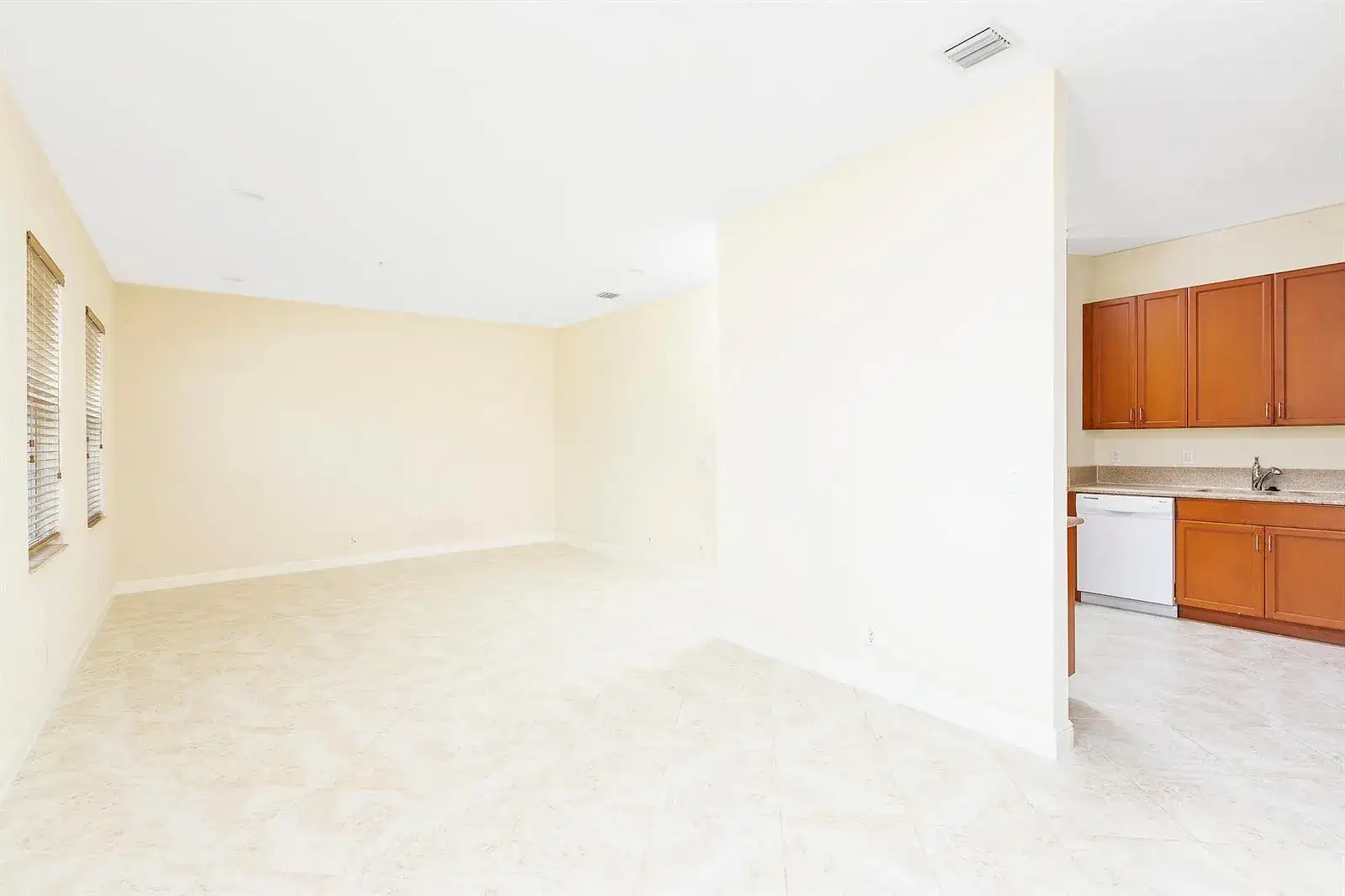 6807 Lakeside Circle N # 1, Davie FL 33314 photo 3