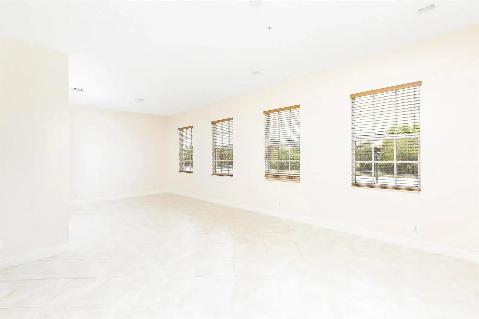 6807 Lakeside Circle N # 1, Davie FL 33314 photo 4