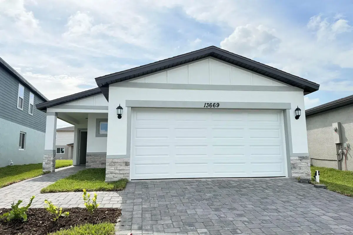 13669 SW Vine Drive, FL 34956
