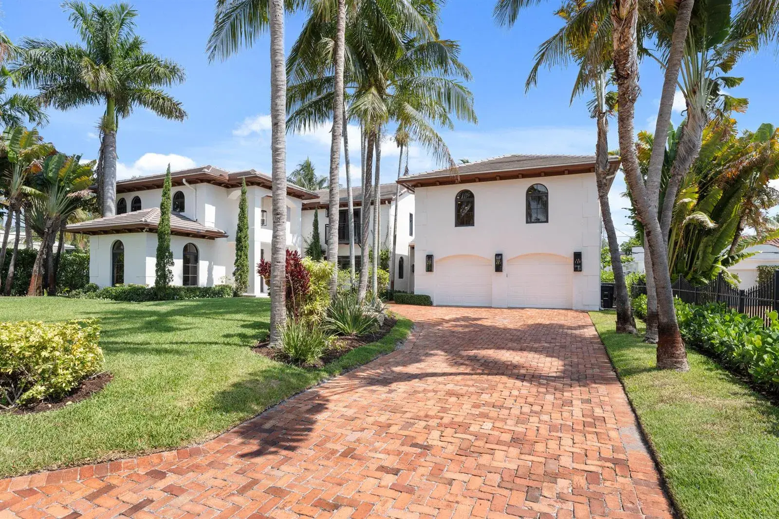 257 E Lakewood Road, West Palm Beach FL 33405