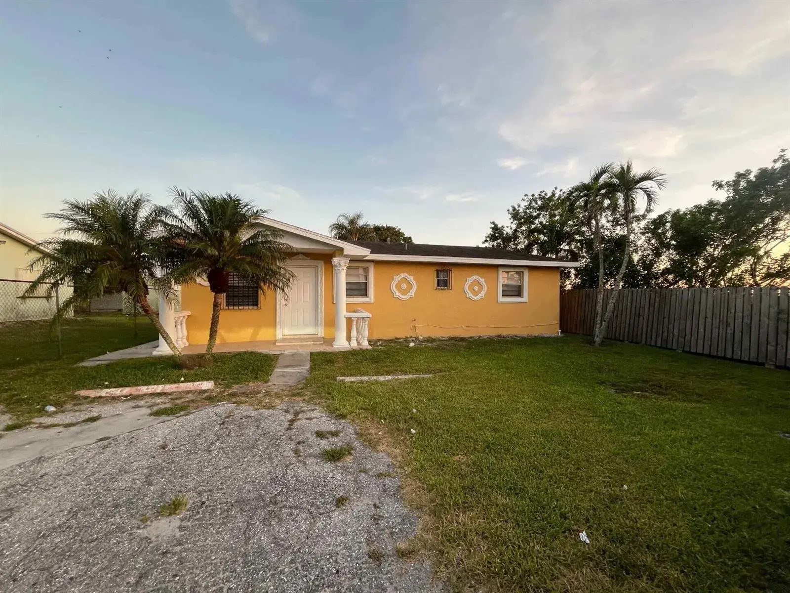 442 N Cocoanut Road, Pahokee FL 33476