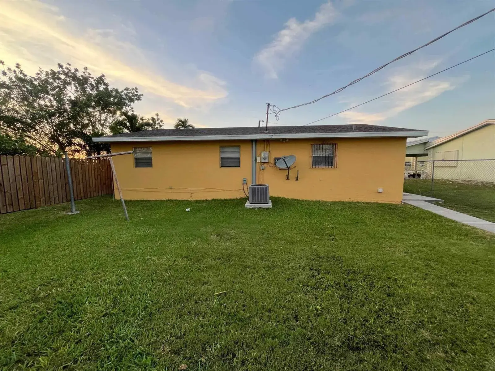442 N Cocoanut Road, Pahokee FL 33476