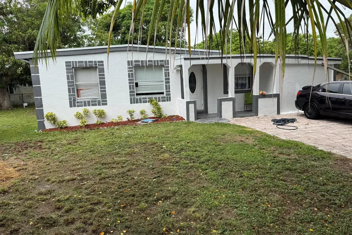 440 Tulip Tree Drive, Lake Worth FL 33462