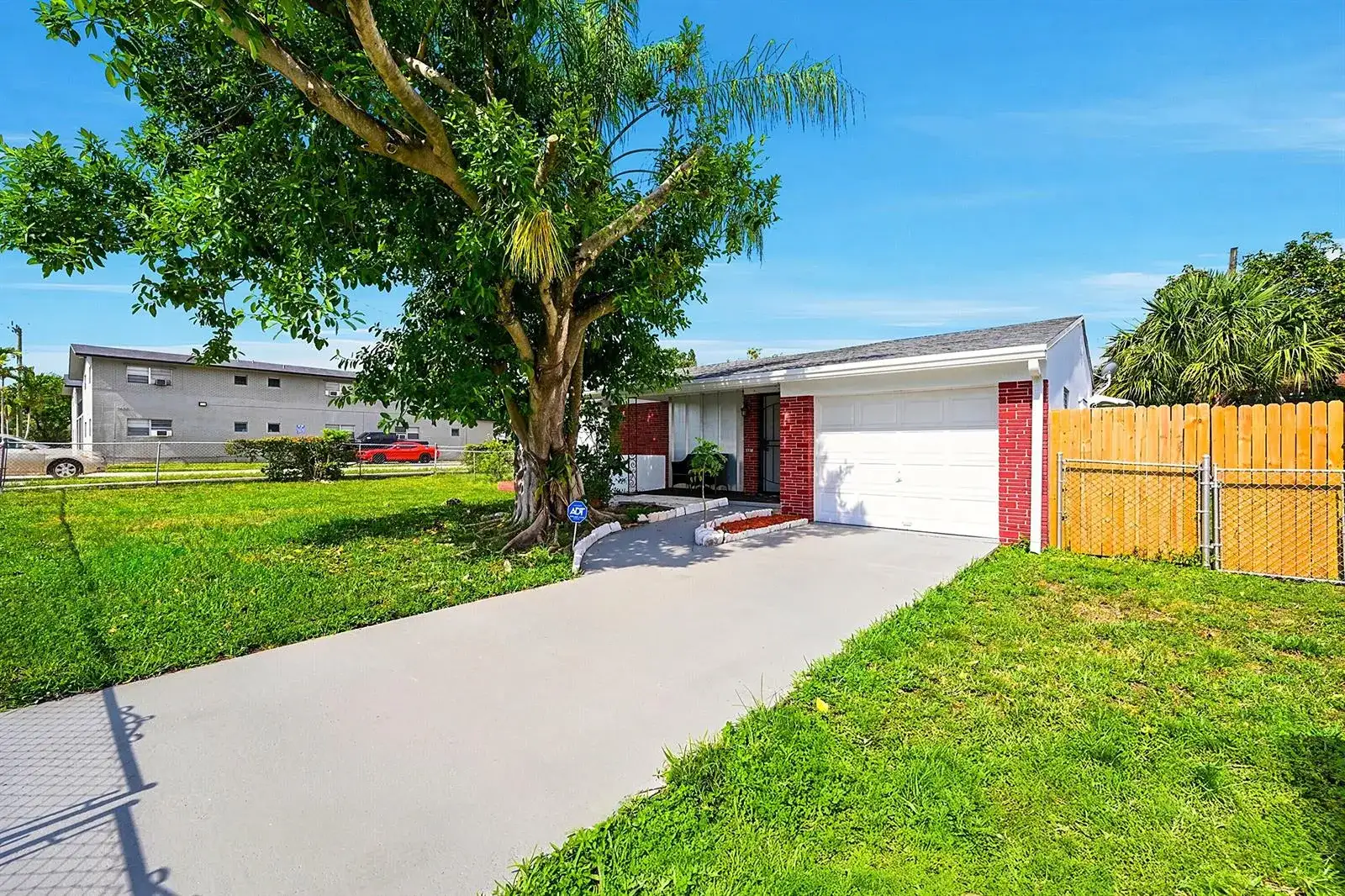 1716 N 25th Avenue, Hollywood FL 33020 photo 2