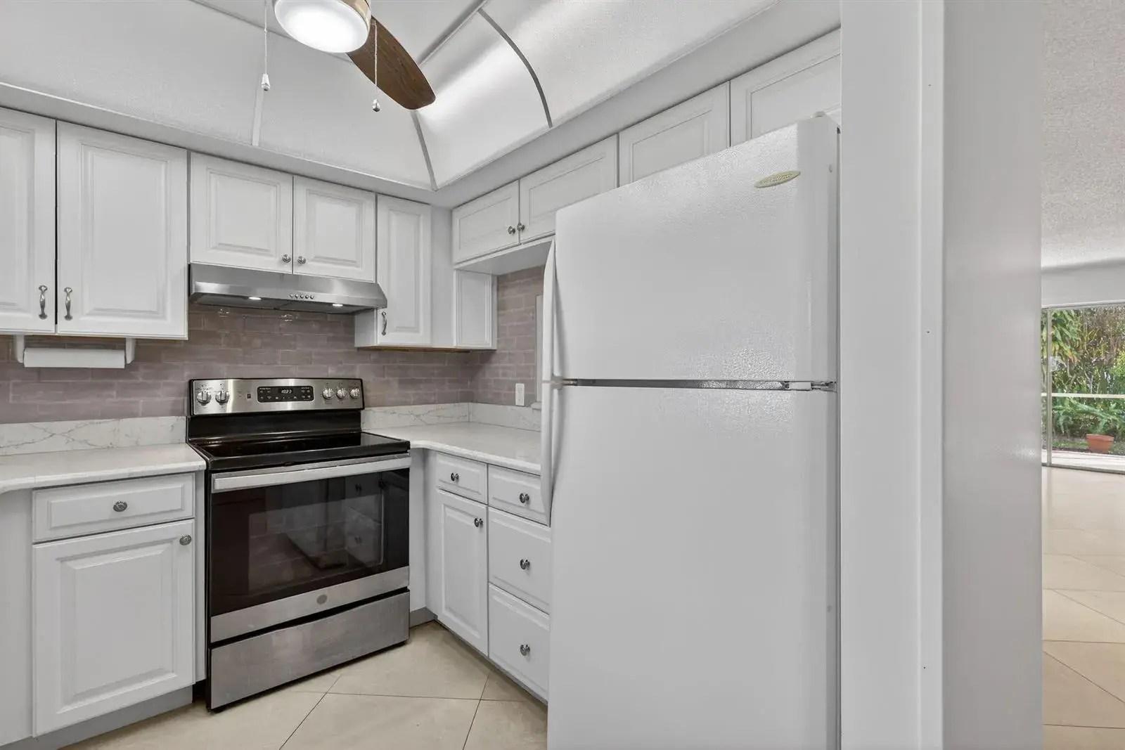 2950 SE Ocean Boulevard # 2, Stuart FL 34996