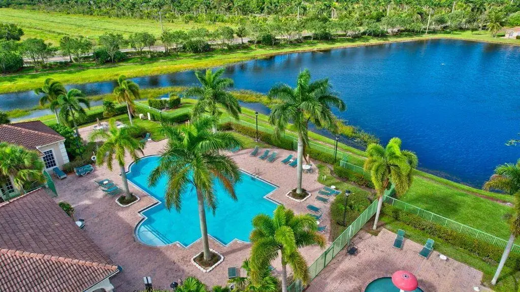 6689 Old Farm Trail, Boynton Beach FL 33437