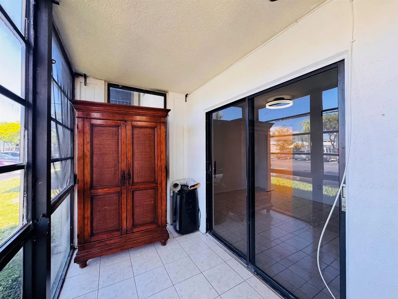 809 NE 199th Street # 7, Miami FL 33179
