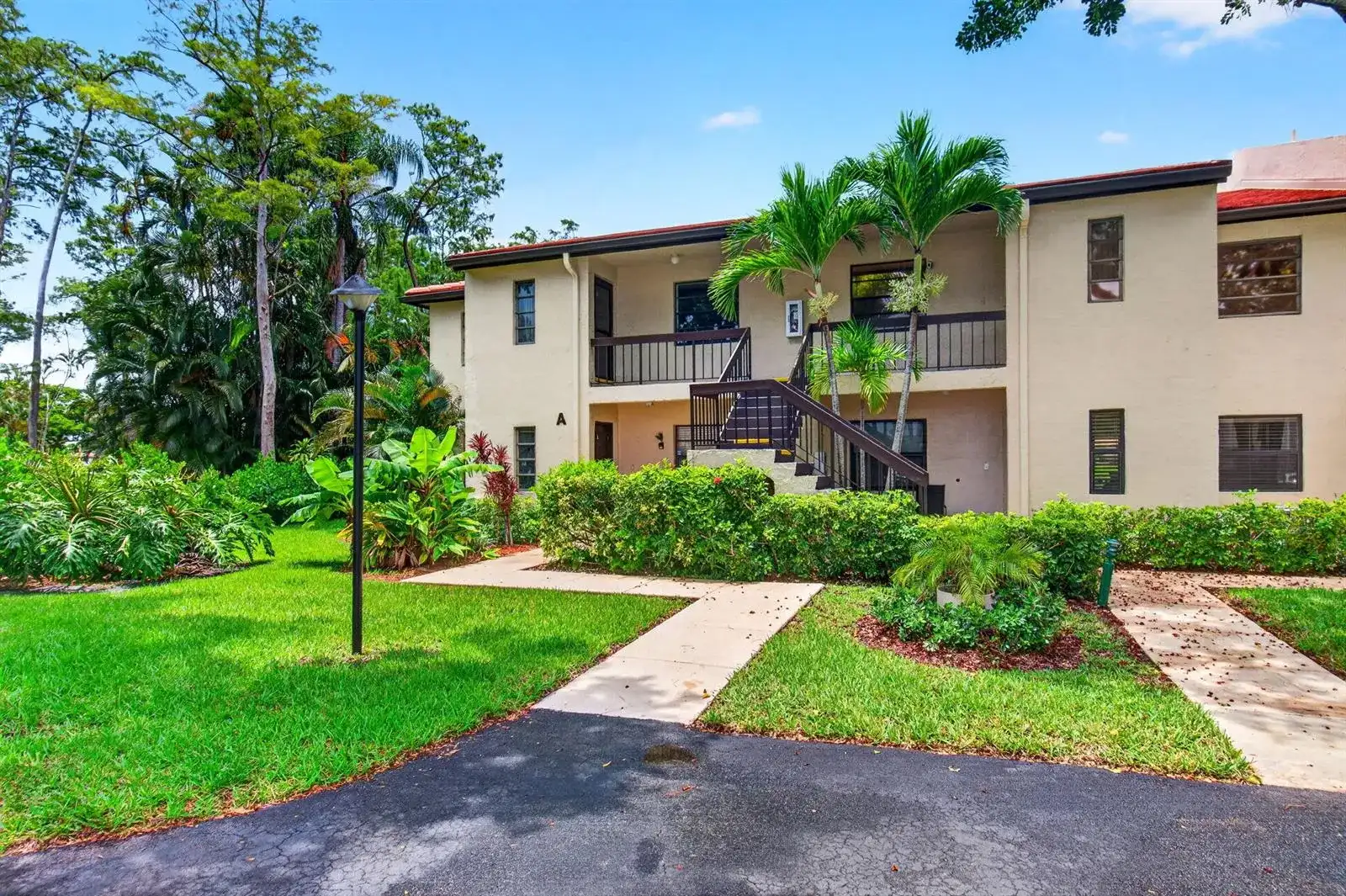 8460 Casa Del Lago, Boca Raton FL 33433