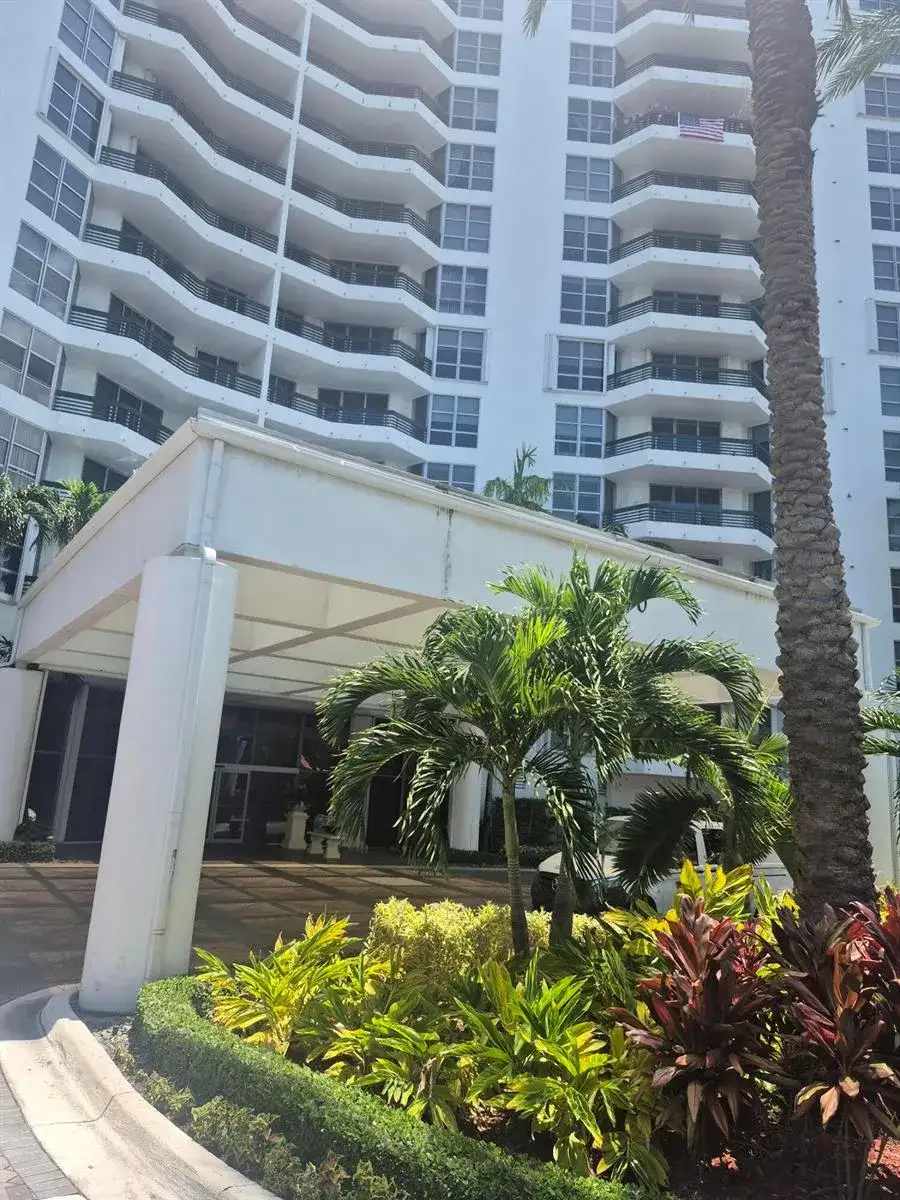 3600 Mystic Pointe Drive # 1202, Aventura FL 33180 photo 5