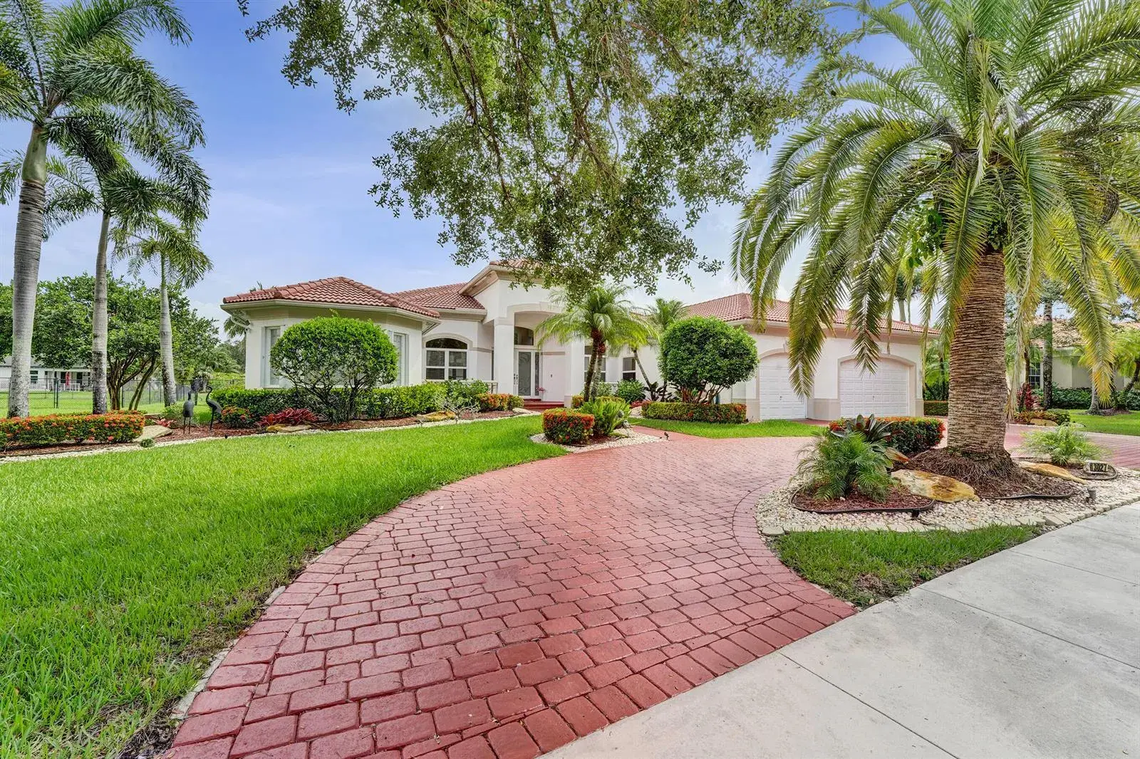 13027 SW 41st Street, Davie FL 33330