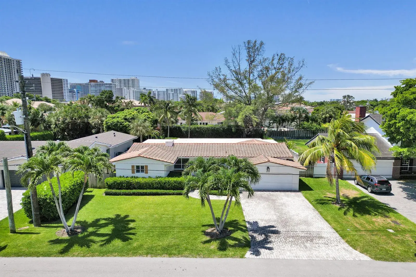 248 Codrington Drive, Lauderdale By The Sea FL 33308