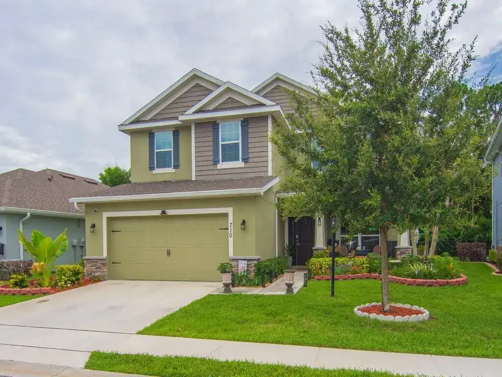 710 NE Turtleback Trail, Port St. Lucie FL 34983 photo 2