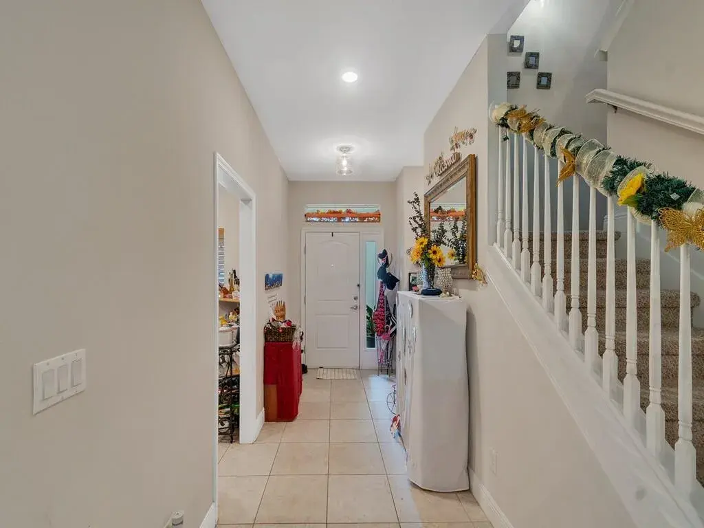 710 NE Turtleback Trail, Port St. Lucie FL 34983