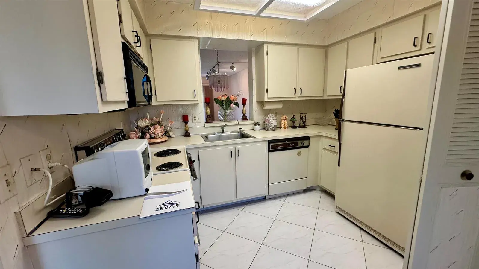 6585 Kensington Lane Apt 207, Delray Beach FL 33446