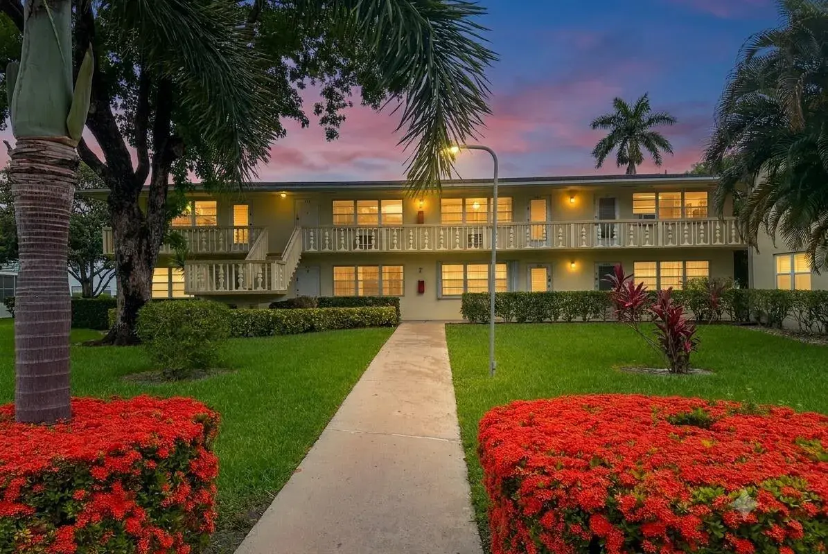 361 Windsor P, West Palm Beach FL 33417