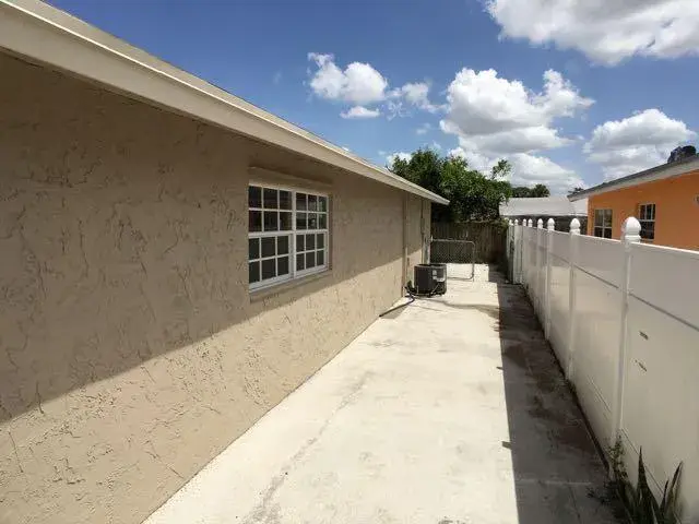 5791 S Rue Road, West Palm Beach FL 33415