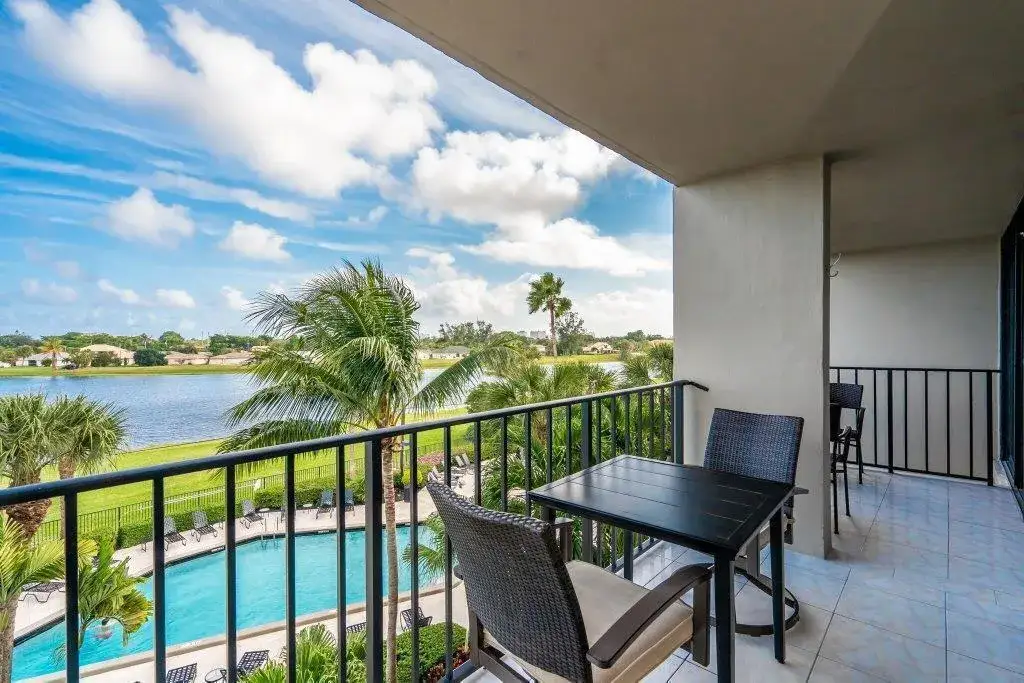 1830 Embassy Drive # 411, West Palm Beach FL 33401