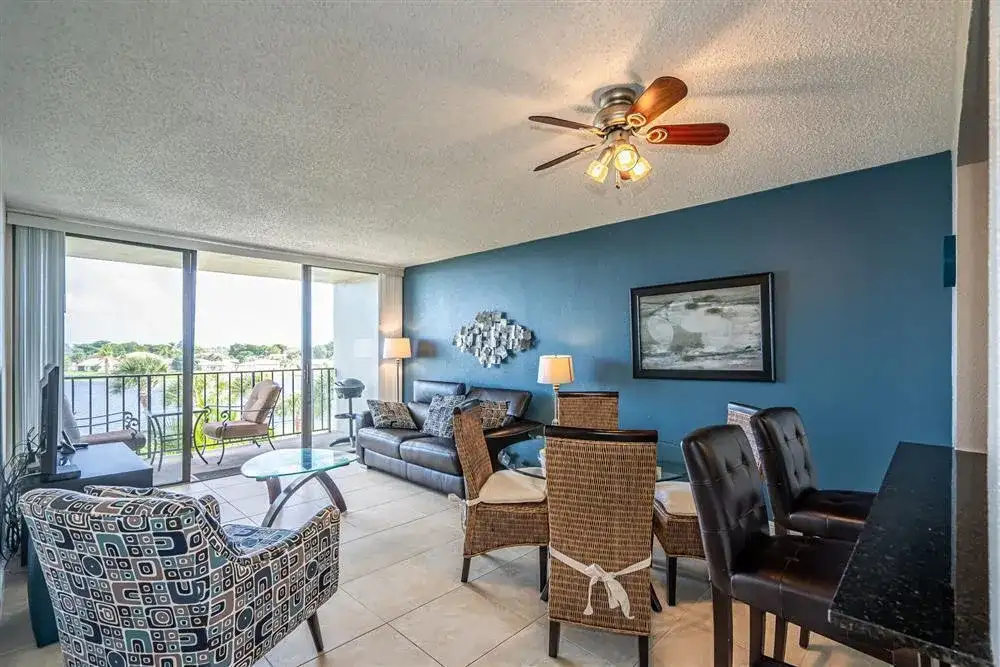 1830 Embassy Drive # 409, West Palm Beach FL 33401 photo 2