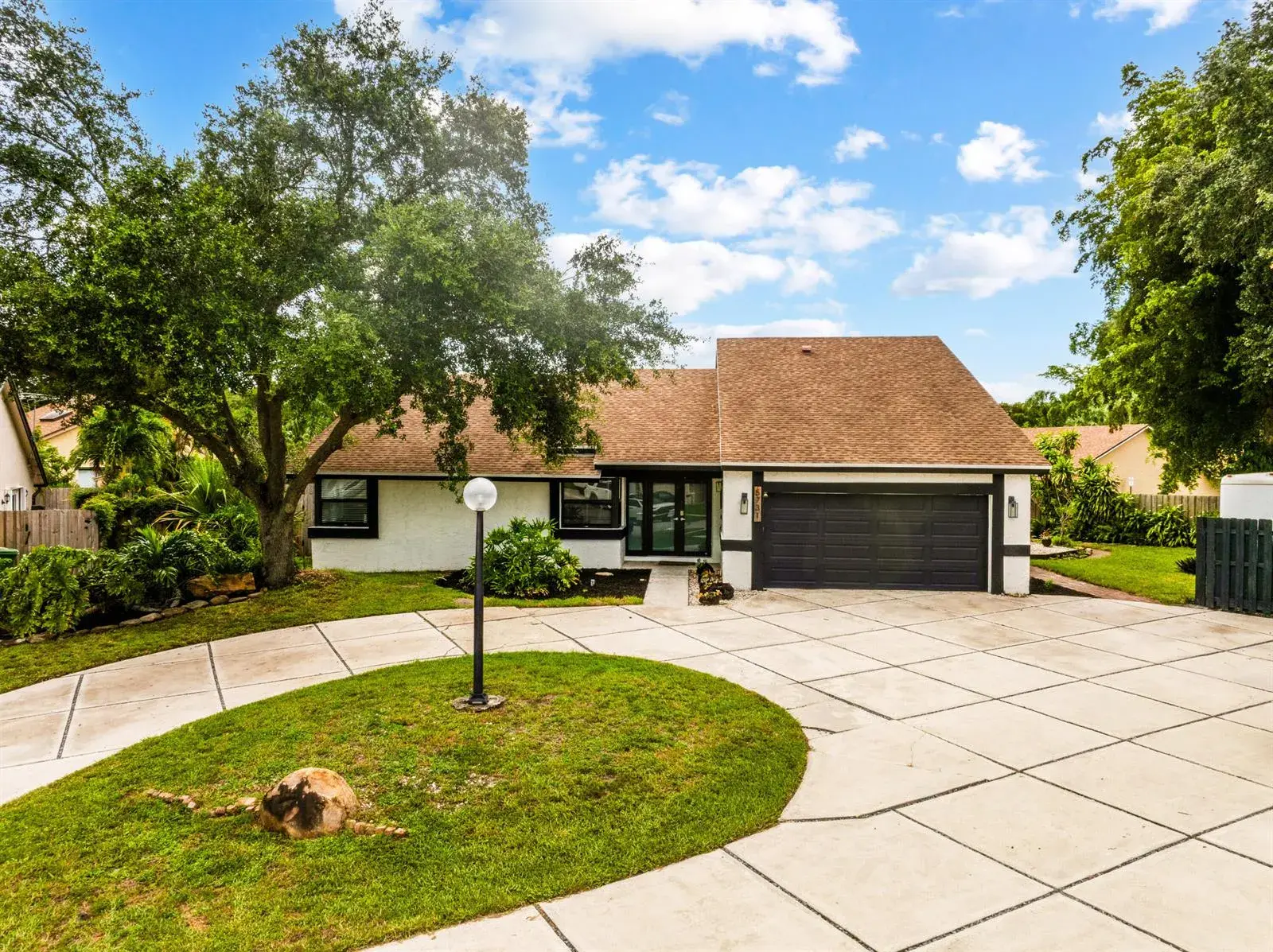 5731 NW 54th Way, Tamarac FL 33319