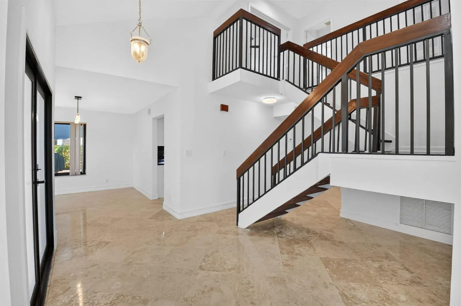 21661 Casa Monte Court, Boca Raton FL 33433