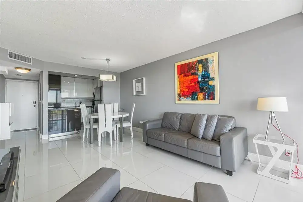 1830 Embassy Drive # 613, West Palm Beach FL 33401 photo 3