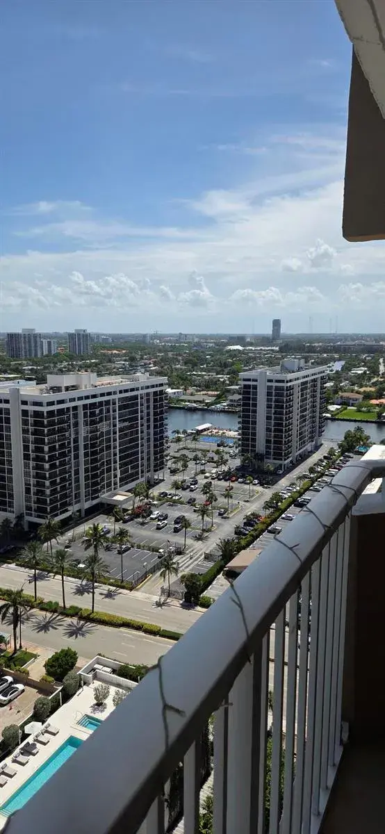 1980 S Ocean Drive # 22c, Hallandale Beach FL 33009